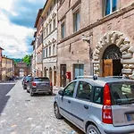 Guesthost - Valbona Nel Cuore Di Lejlighed Urbino